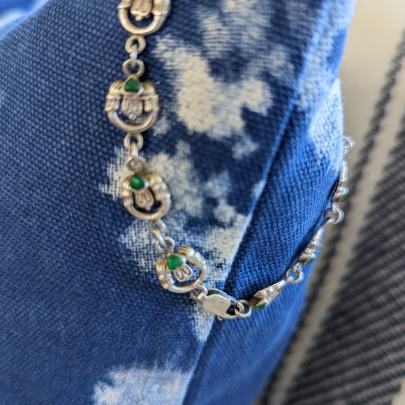 Sterling Silver Claddagh bracelet - Picture 2 of 7